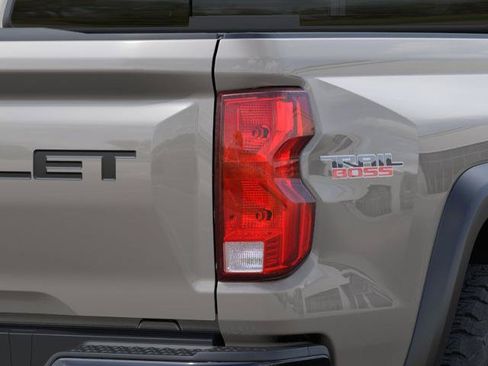 New 2026 Chevrolet Colorado Trail Boss AWD/4WD image 35