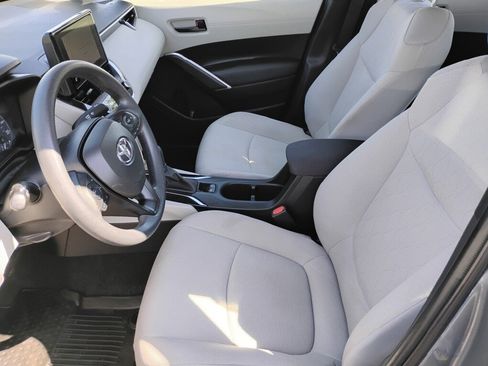 Used 2023 Toyota Corolla Cross L AWD/4WD image 9