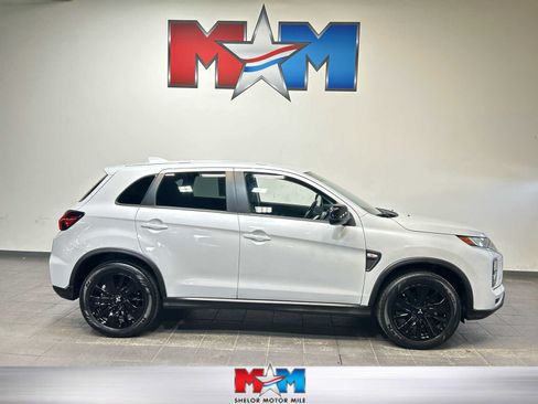 Used 2024 Mitsubishi Outlander Sport LE AWD/4WD image 1