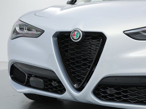 New 2025 Alfa Romeo Stelvio Sprint w/ Veloce Package AWD/4WD image 10