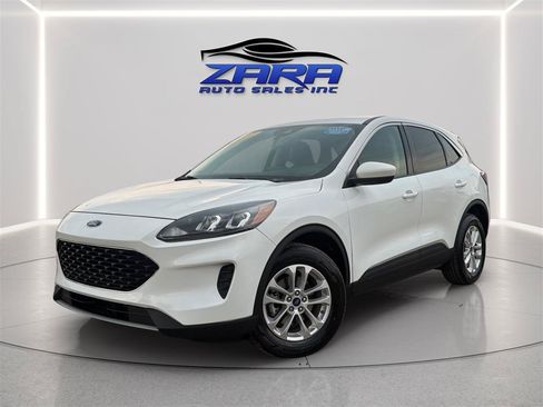 Used 2021 Ford Escape SE w/ Cold Weather Package AWD/4WD image 1