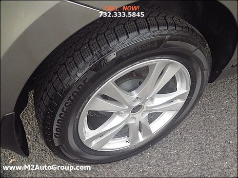 Used 2011 Hyundai Santa Fe Limited image 25