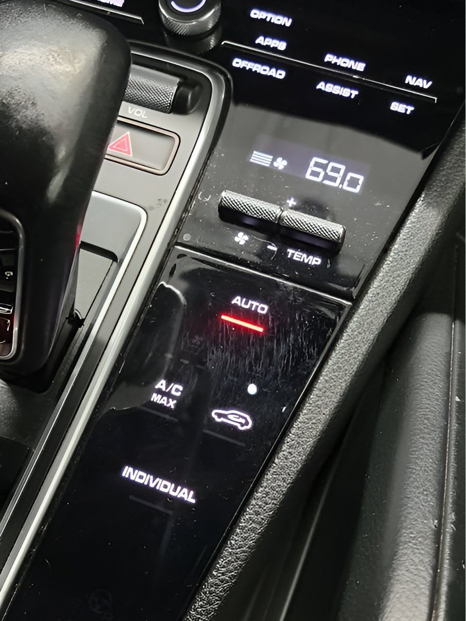 Used 2020 Porsche Cayenne AWD/4WD image 33