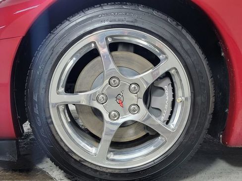 Used 2001 Chevrolet Corvette Coupe RWD image 10
