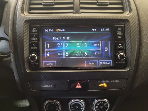 Used 2019 Mitsubishi Outlander Sport SE image 25