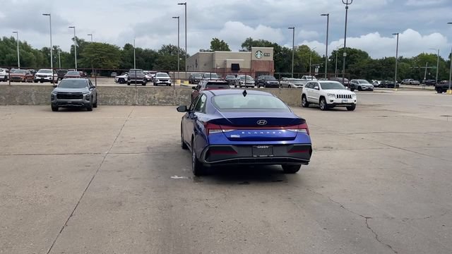 Used 2024 Hyundai Elantra SEL FWD image 7