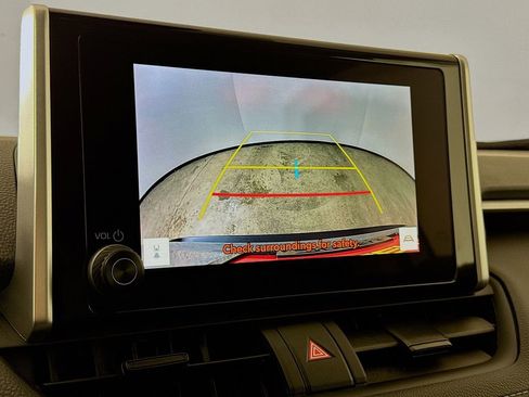 Used 2025 Toyota RAV4 LE image 18