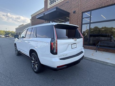 Used 2022 Cadillac Escalade Sport Platinum AWD/4WD image 39