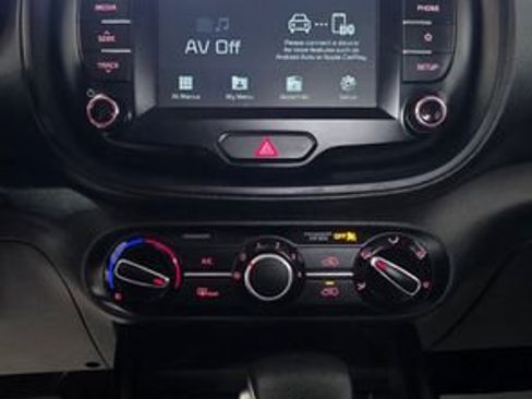 Used 2021 Kia Soul S image 19