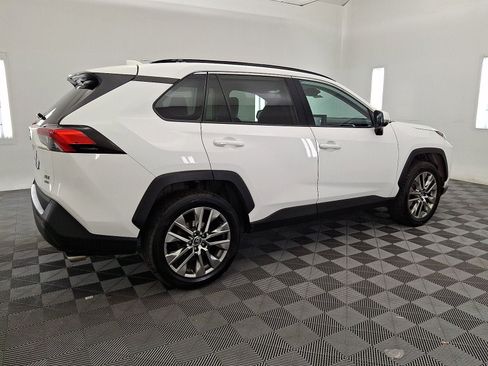 Certified 2020 Toyota RAV4 XLE Premium AWD/4WD image 18