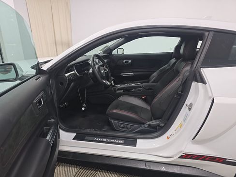 Used 2022 Ford Mustang GT Premium w/ Equipment Group 401A RWD image 6