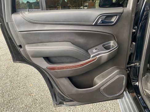 Used 2019 GMC Yukon SLT image 16