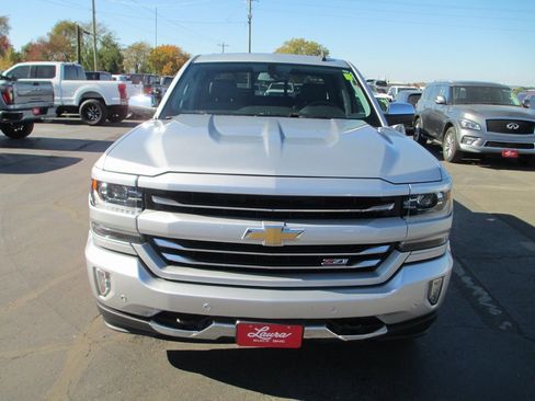Used 2017 Chevrolet Silverado 1500 LTZ Z71 w/ LTZ Plus Package image 11