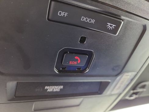 Used 2024 Toyota Tacoma TRD Off-Road AWD/4WD image 20