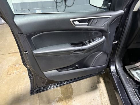 Used 2020 Ford Edge SEL w/ Convenience Package image 21