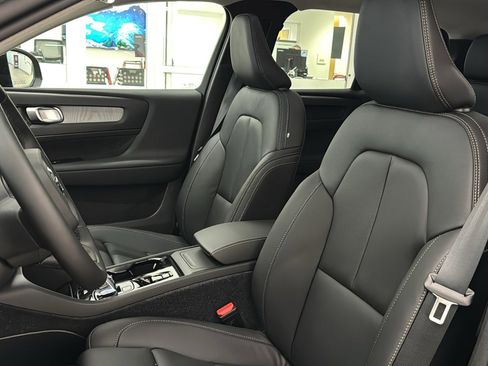 New 2026 Volvo XC40 B5 Ultra w/ Protection Package Premier image 23