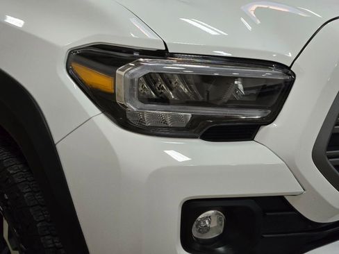 Used 2023 Toyota Tacoma TRD Off-Road image 12