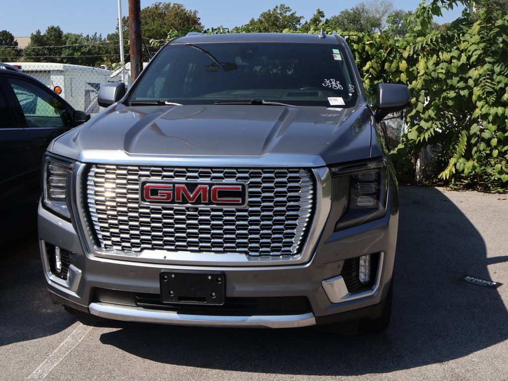 Used 2021 GMC Yukon Denali AWD/4WD image 7