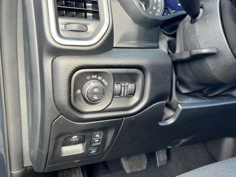 New 2026 RAM 1500 4x4 Crew Cab image 27
