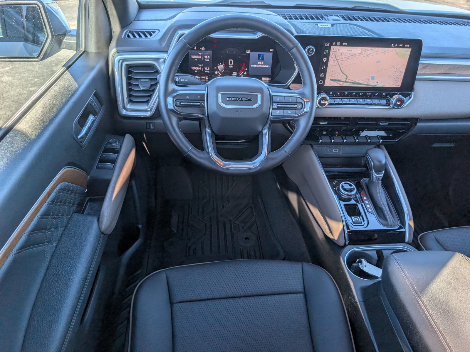 Used 2023 GMC Canyon Denali AWD/4WD image 10