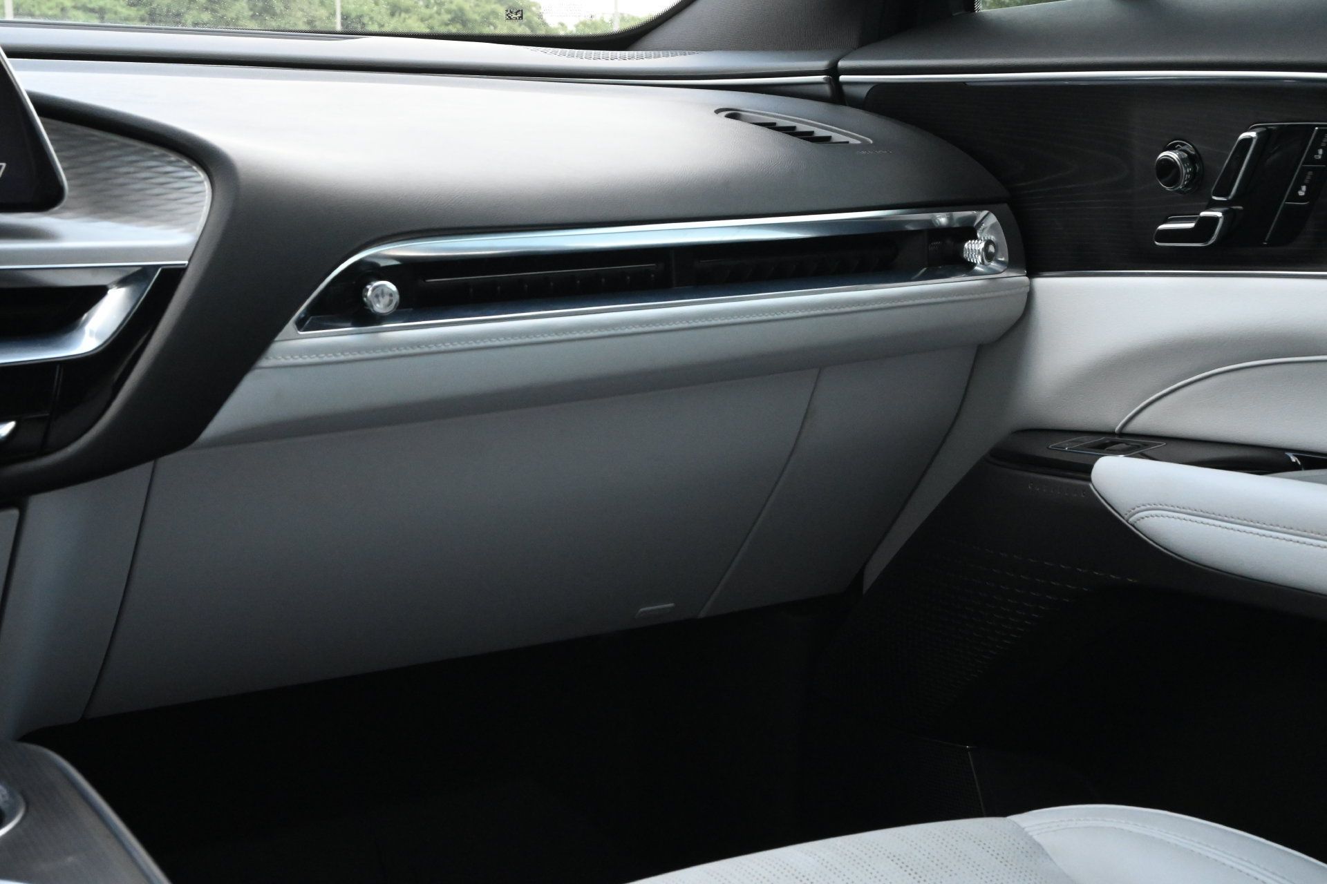 Certified 2024 Cadillac Lyriq Luxury w/ LPO, Floor Liner Package RWD image 8