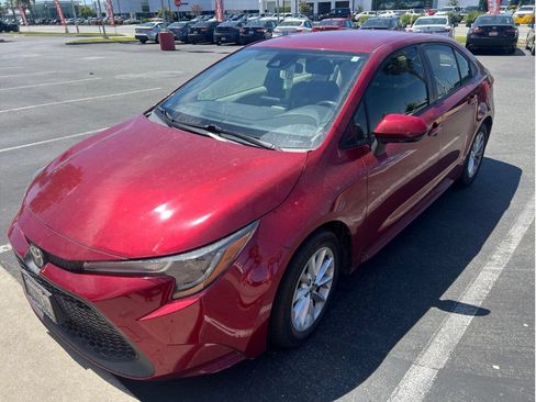 Certified 2022 Toyota Corolla LE w/ LE Convenience Package FWD image 2