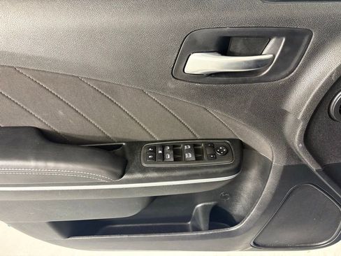 Used 2022 Dodge Charger SXT RWD image 19