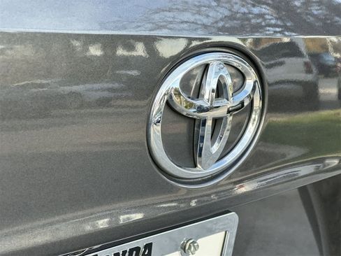 Used 2022 Toyota Highlander XLE image 10