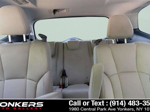 Used 2020 Subaru Ascent Premium w/ Convenience Package image 22