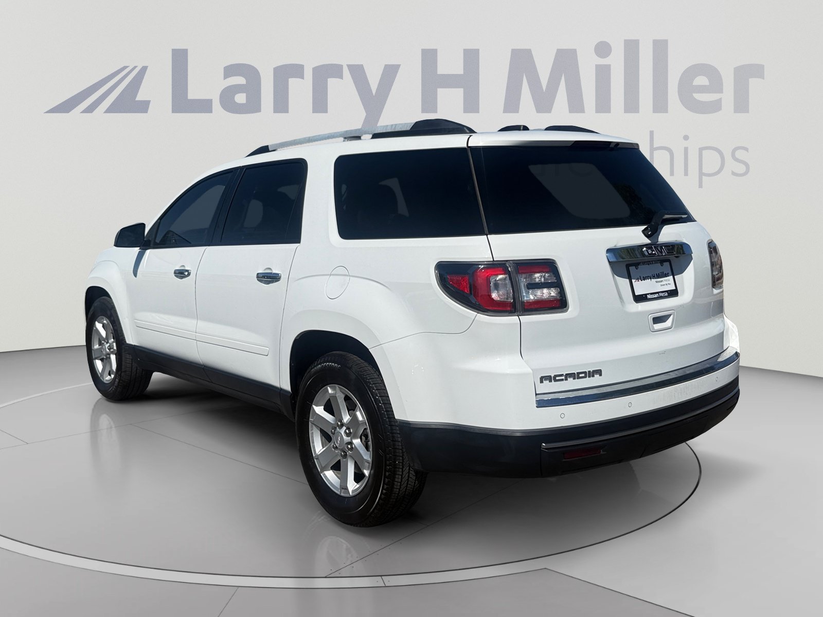 Used 2016 GMC Acadia SLE FWD image 3