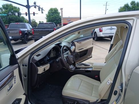 Used 2016 Lexus ES 350 w/ Luxury Package w/Wood Trim FWD image 9