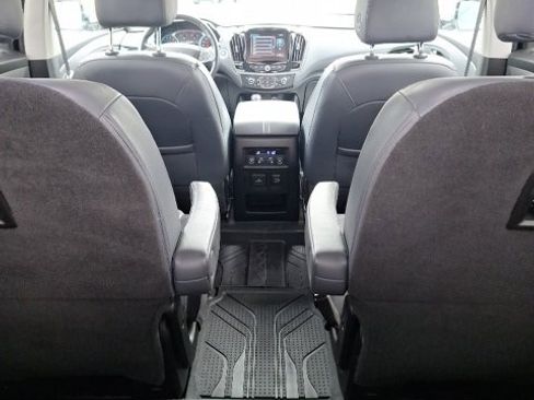 Used 2019 Chevrolet Traverse Premier w/ Driver Confidence II Package image 8