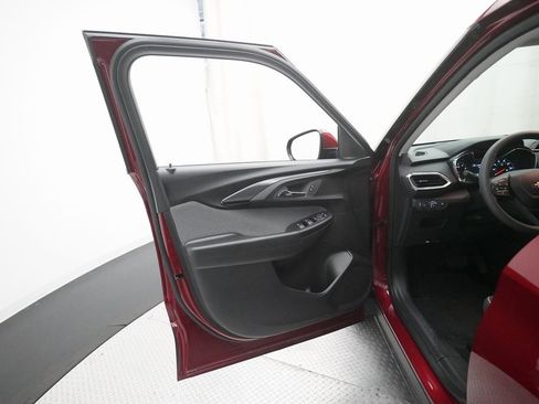 Certified 2023 Chevrolet TrailBlazer LT w/ Convenience Package image 27