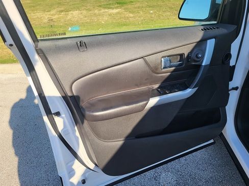 Used 2014 Ford Edge Limited w/ Vision Package image 19
