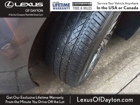 Certified 2025 Lexus ES 300h w/ Luxury Package image 9