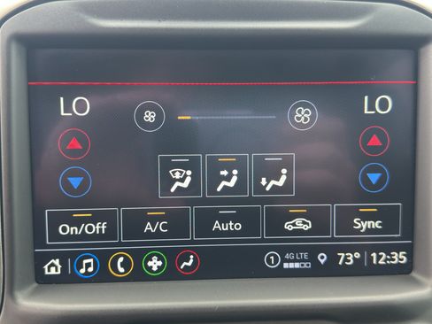 Used 2021 Chevrolet Silverado 2500 LT w/ Convenience Package AWD/4WD image 24