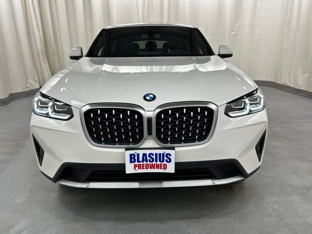 Used 2025 BMW X4 xDrive30i AWD/4WD image 29