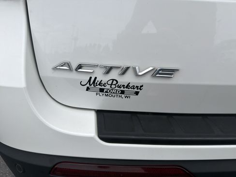 Used 2025 Ford Explorer Active w/ Active Comfort Package AWD/4WD image 11