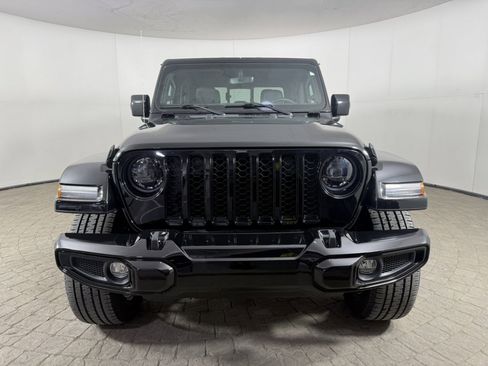 Used 2023 Jeep Gladiator Overland image 2
