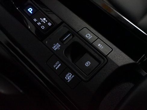 Certified 2025 Toyota Prius Plug-In Hybrid FWD image 22