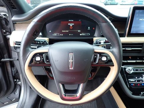 Used 2021 Lincoln Corsair Reserve AWD/4WD image 23