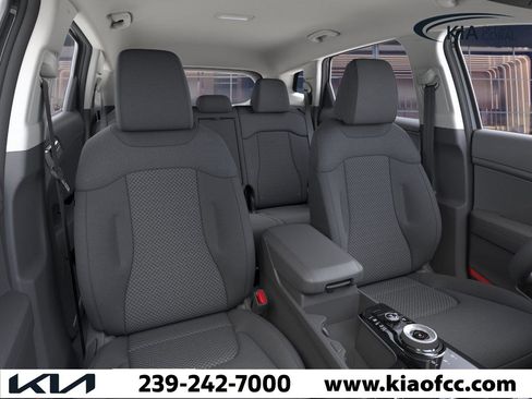 New 2025 Kia Sportage LX image 15