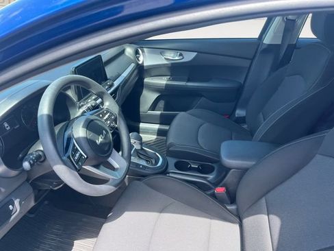 Used 2024 Kia Forte LXS w/ LXS Technology Package FWD image 9