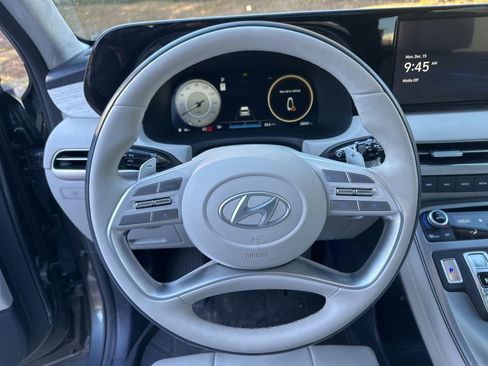 Used 2024 Hyundai Palisade Calligraphy image 15