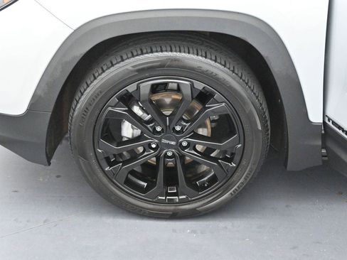 Used 2021 GMC Terrain SLE w/ Elevation Edition FWD image 31