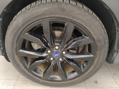 Used 2018 Ford Escape SE w/ SE Sport Appearance Package FWD image 31