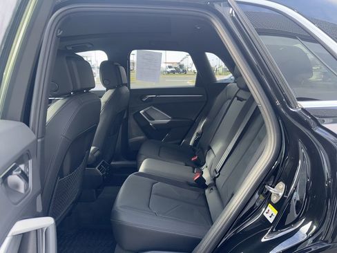 Certified 2025 Audi Q3 2.0T Premium Plus w/ Premium Plus Package image 17