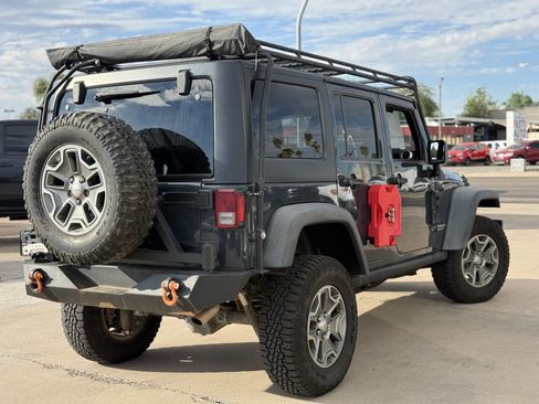 Used 2017 Jeep Wrangler Unlimited Rubicon w/ Connectivity Group image 14