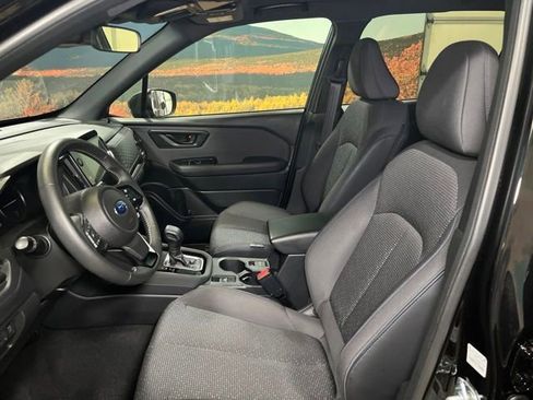 Used 2025 Subaru Forester Premium AWD/4WD image 22