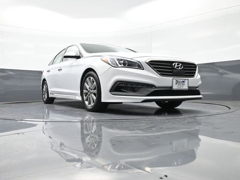 Used 2016 Hyundai Sonata Limited w/ Option Group 04 image 28
